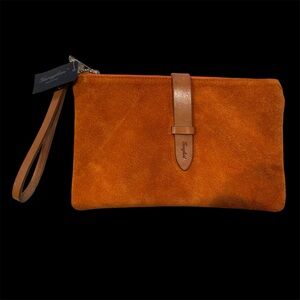 { SALE! } MADE IN ITALY ORANGE SUEDE CLUTCH